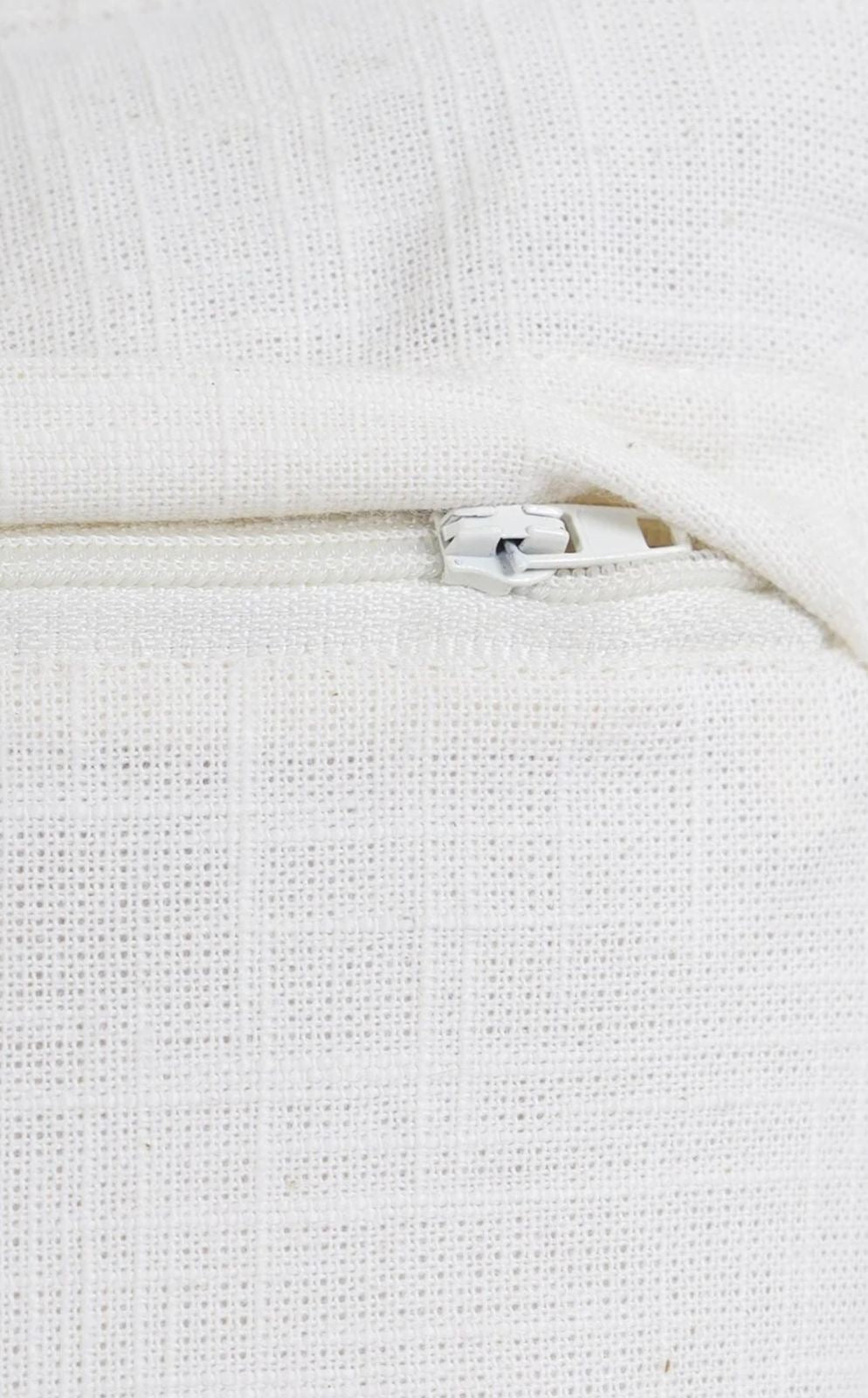 Blanc Charm Cushion Cover