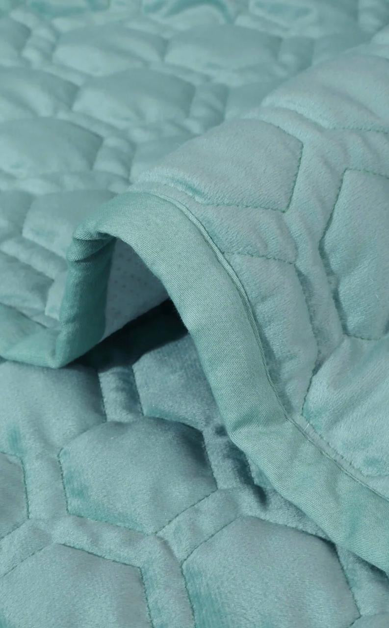 Quiltora Sofa Cover