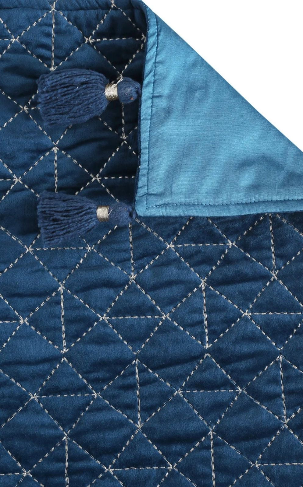 Kyanos Table Runner