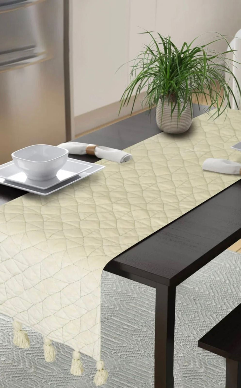 Evanthe Table Runner