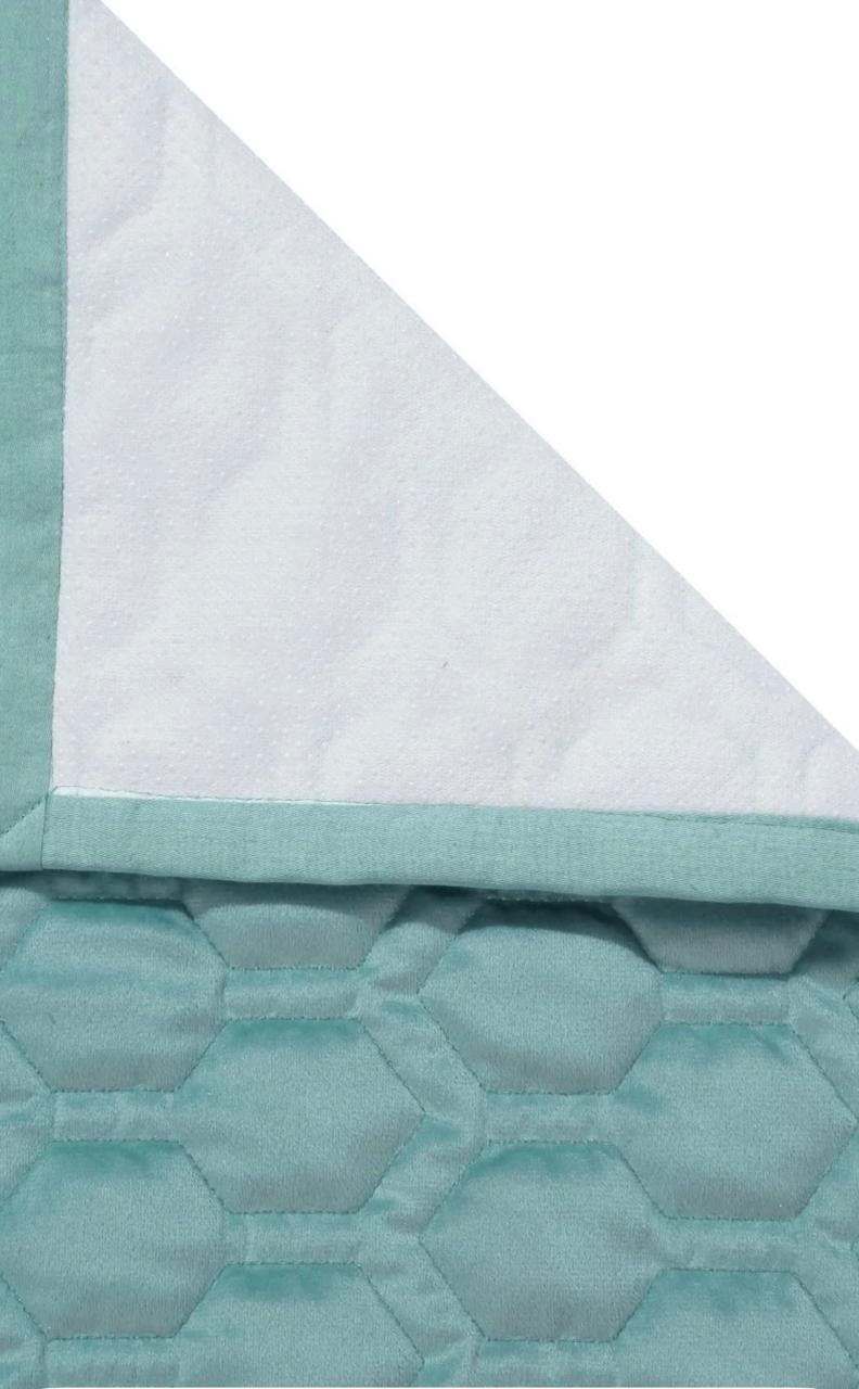 Quiltora Sofa Cover