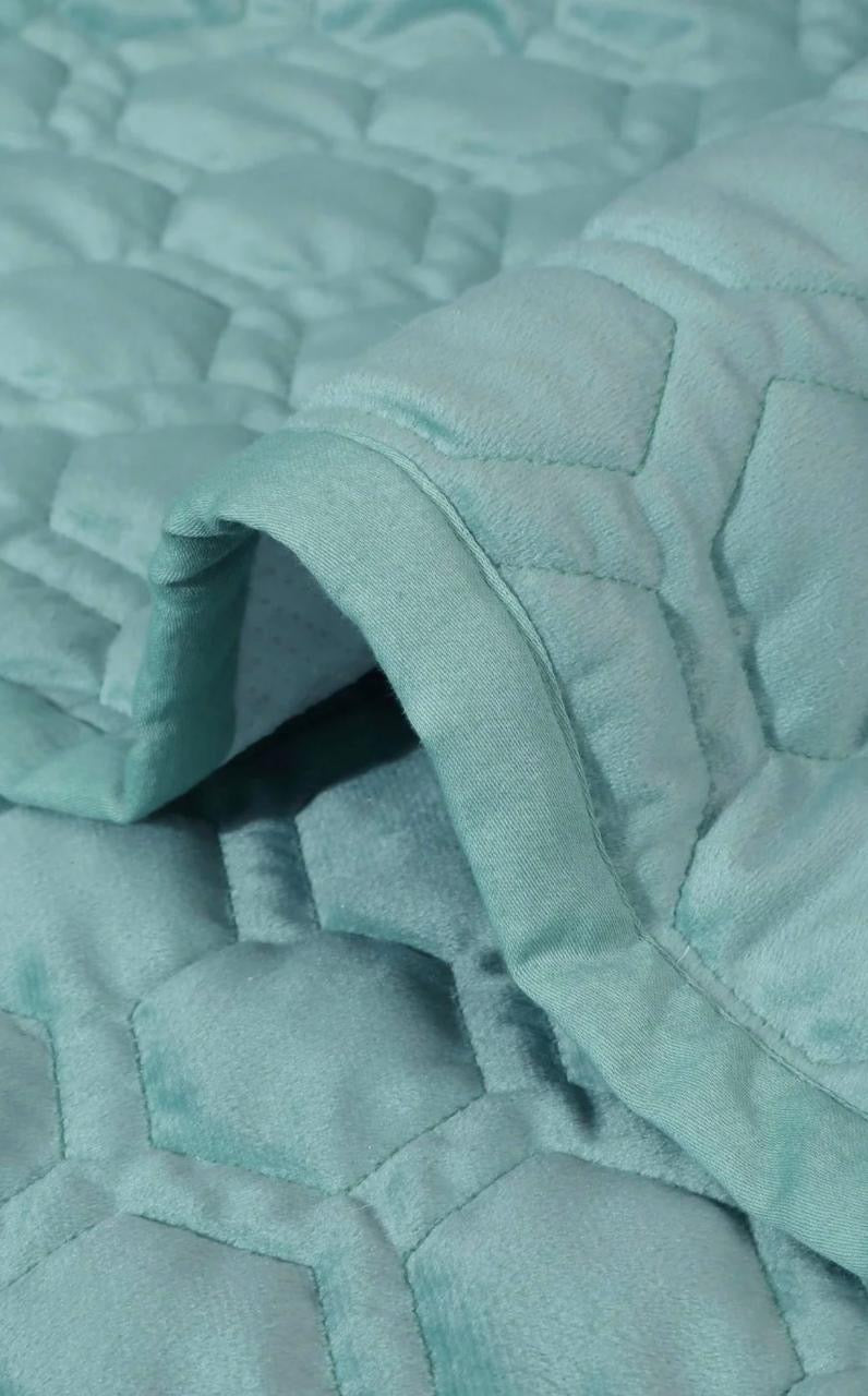 Quiltora Sofa Cover