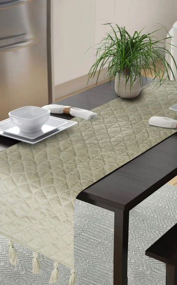 Gaiana Table Runner