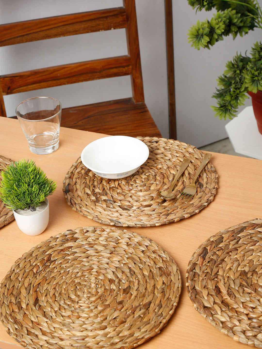 Set of 4 Round Seagrass Placemats