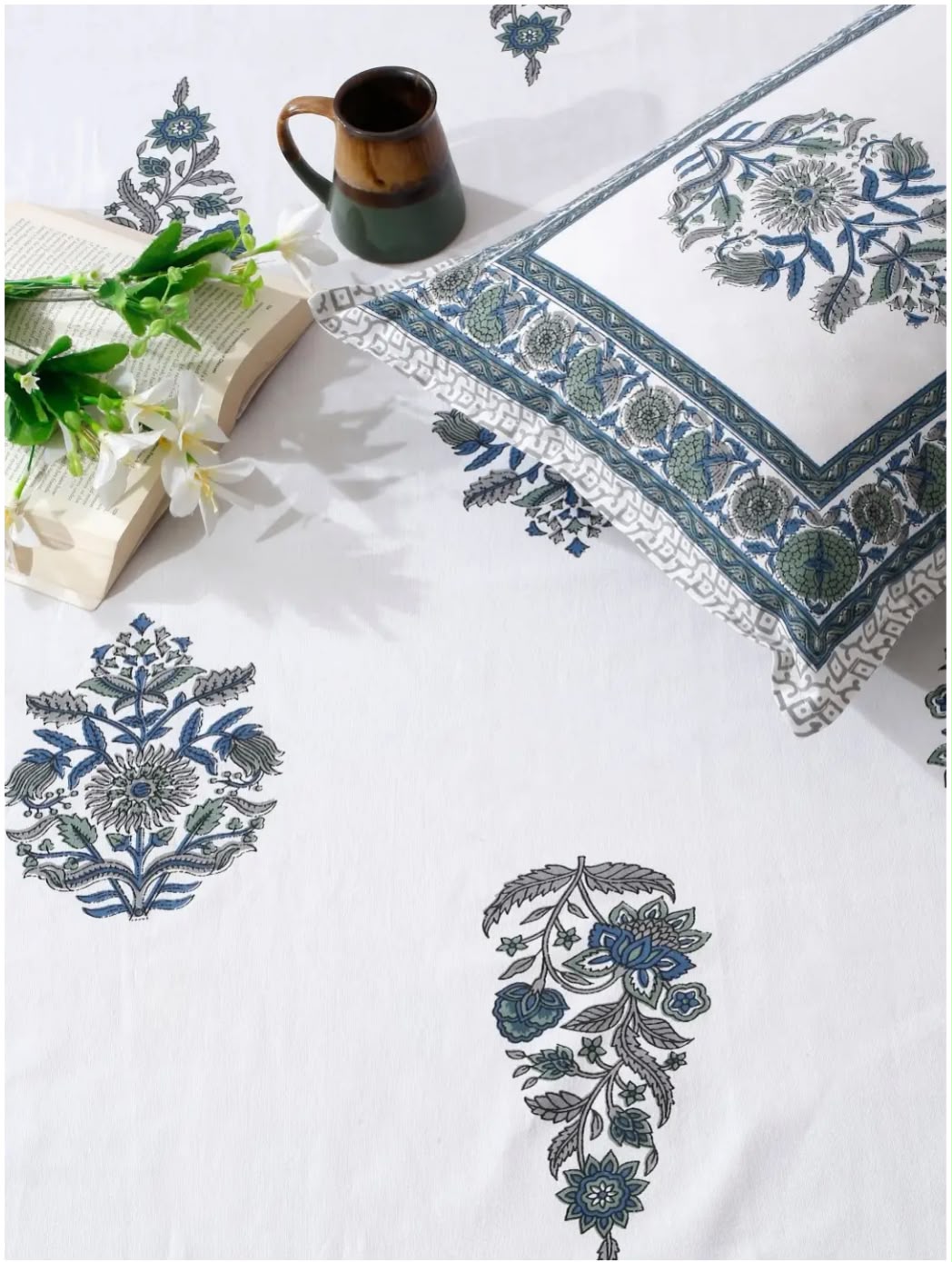 Ivory Heritage Bedsheet Set