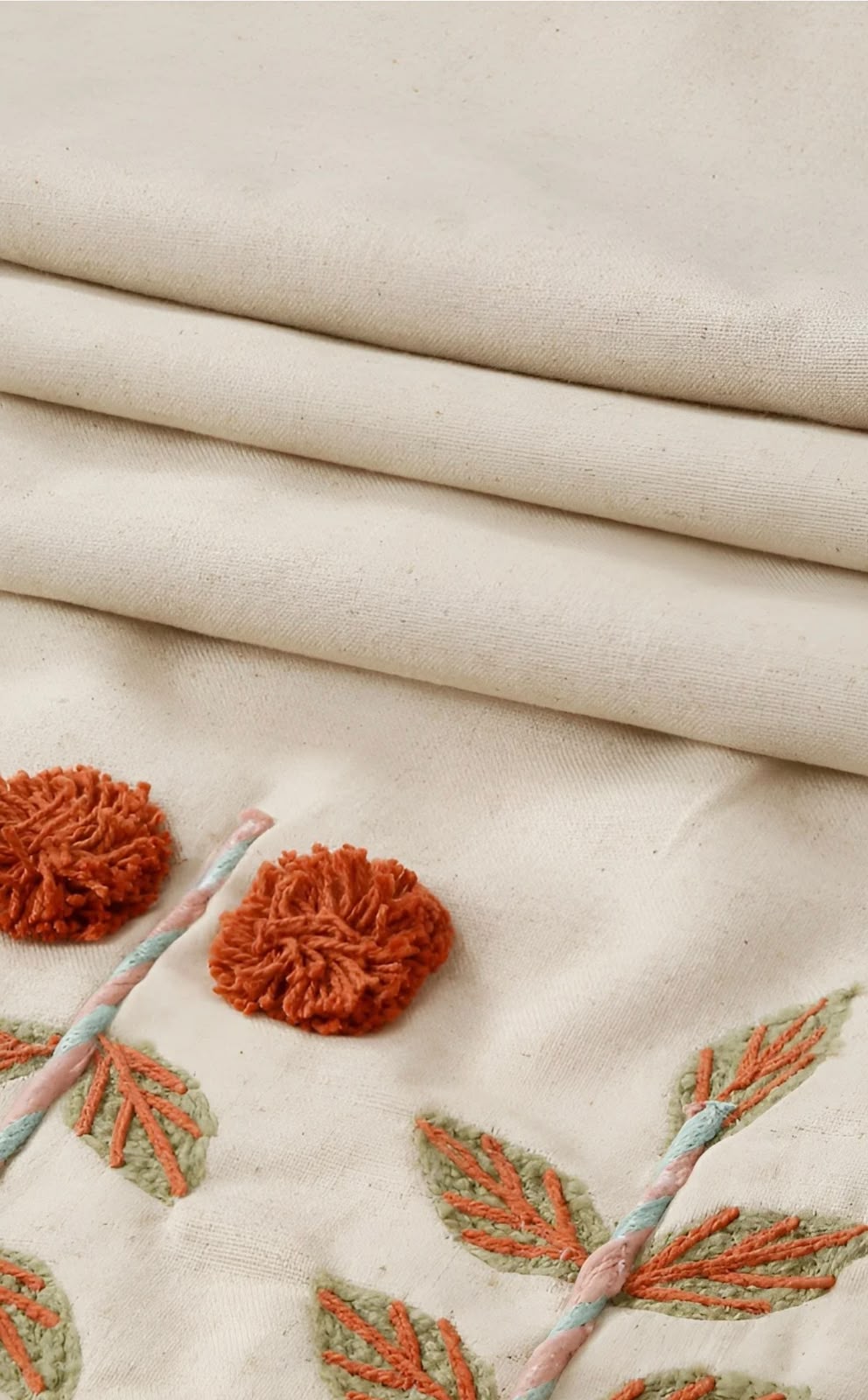 Rubyflora Table Runner