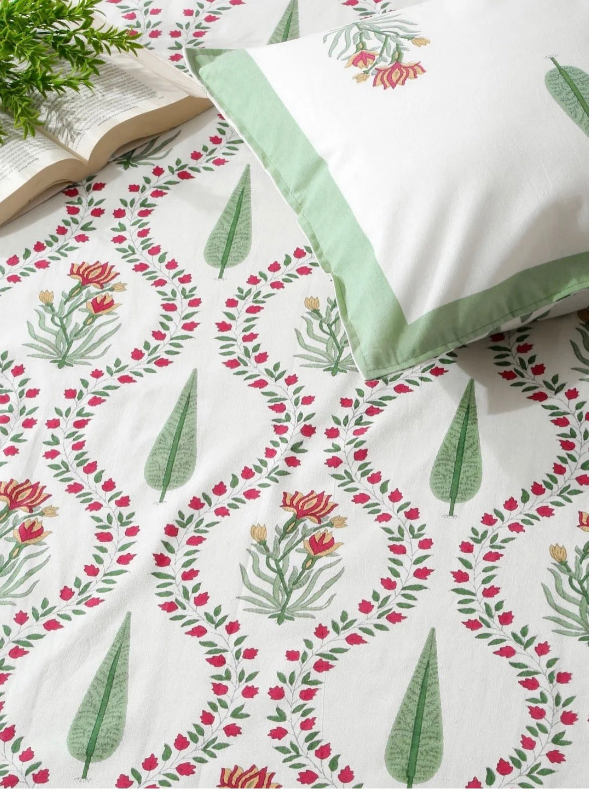 Daphne Floral Bedsheet