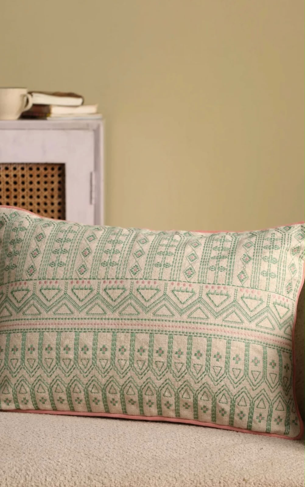 Elaris Linen Cushion Cover