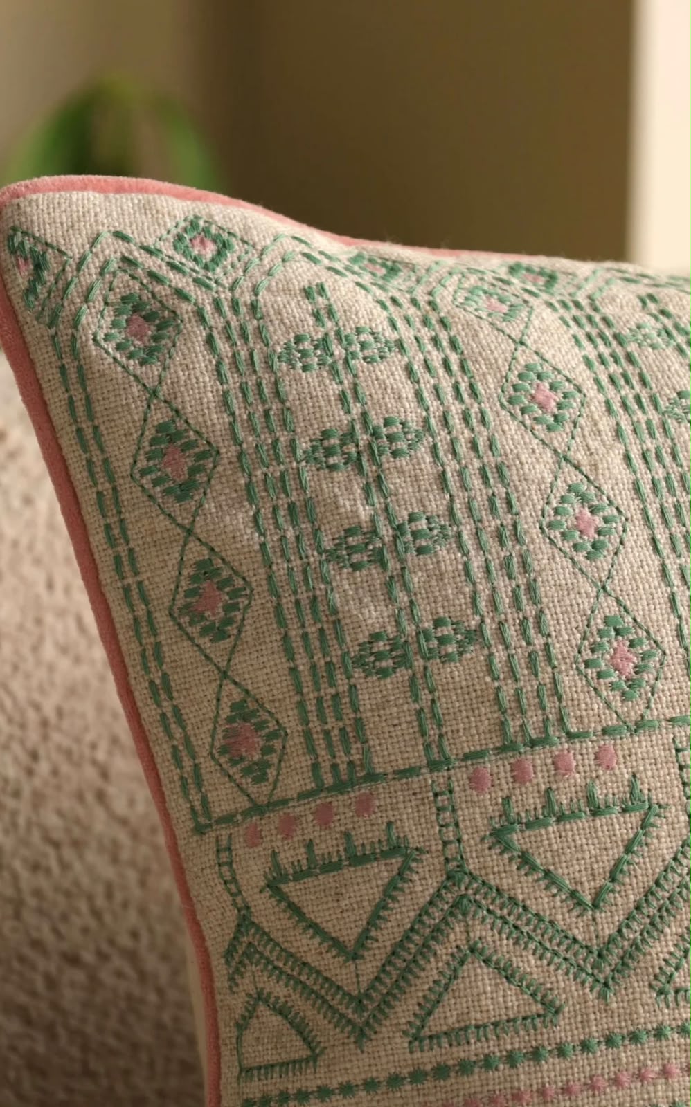 Elaris Linen Cushion Cover