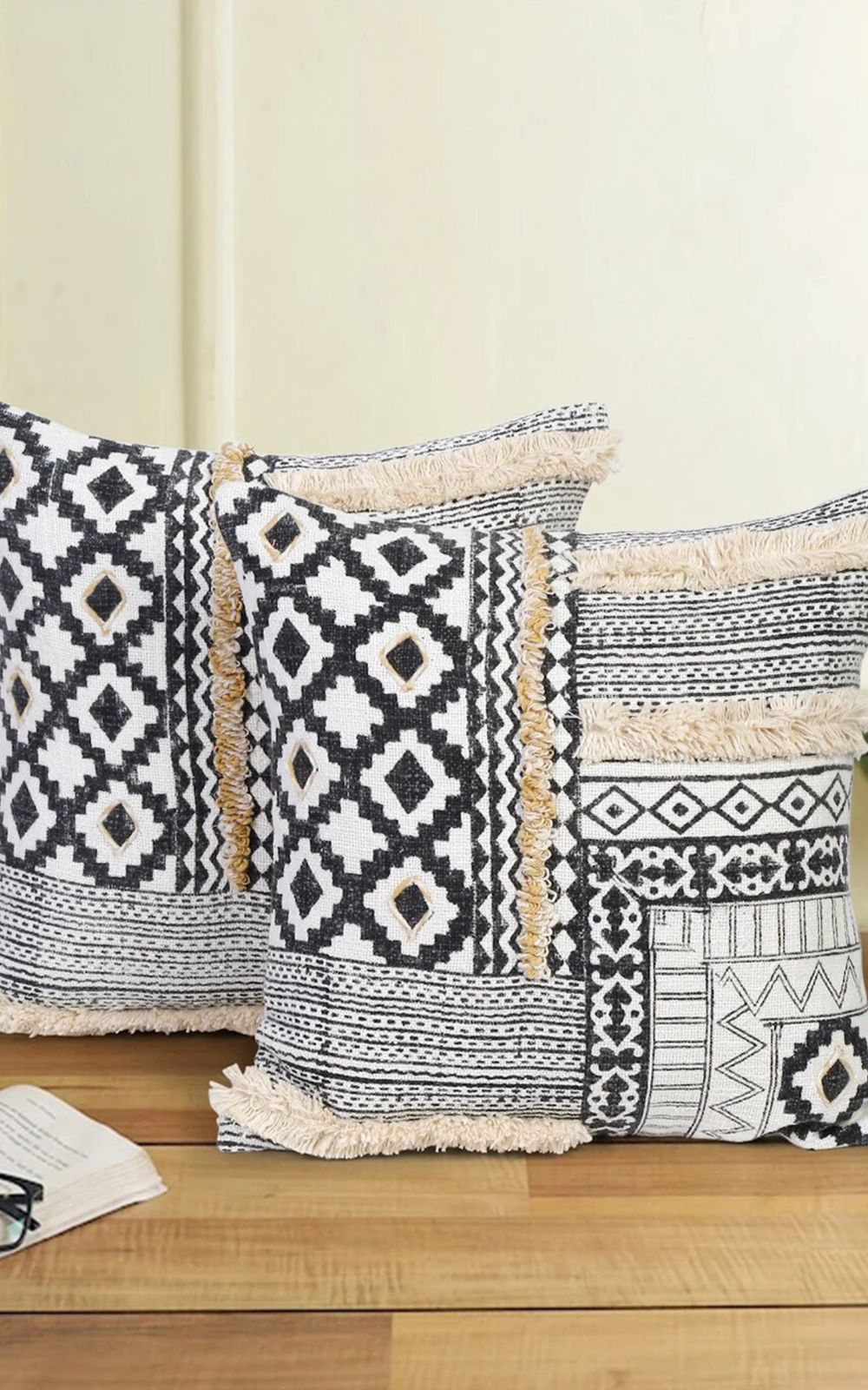 Ivory Crest Cushion Cover