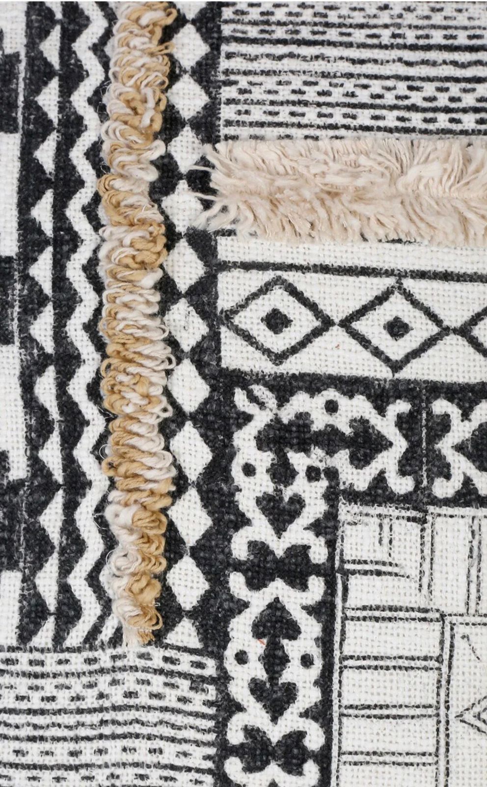 Ivory Crest Cushion Cover