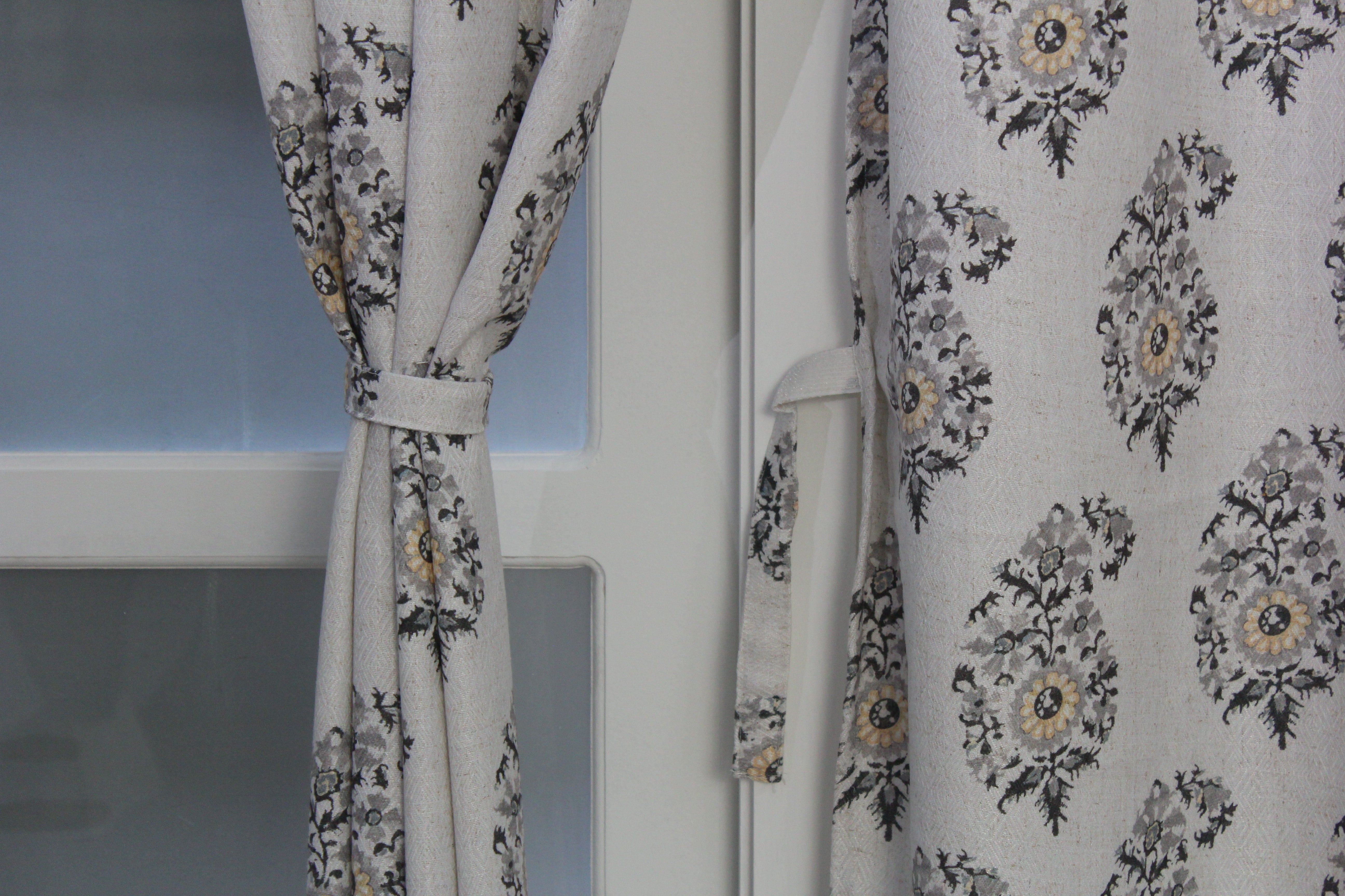 Noirva Floral Linen Blend Curtain