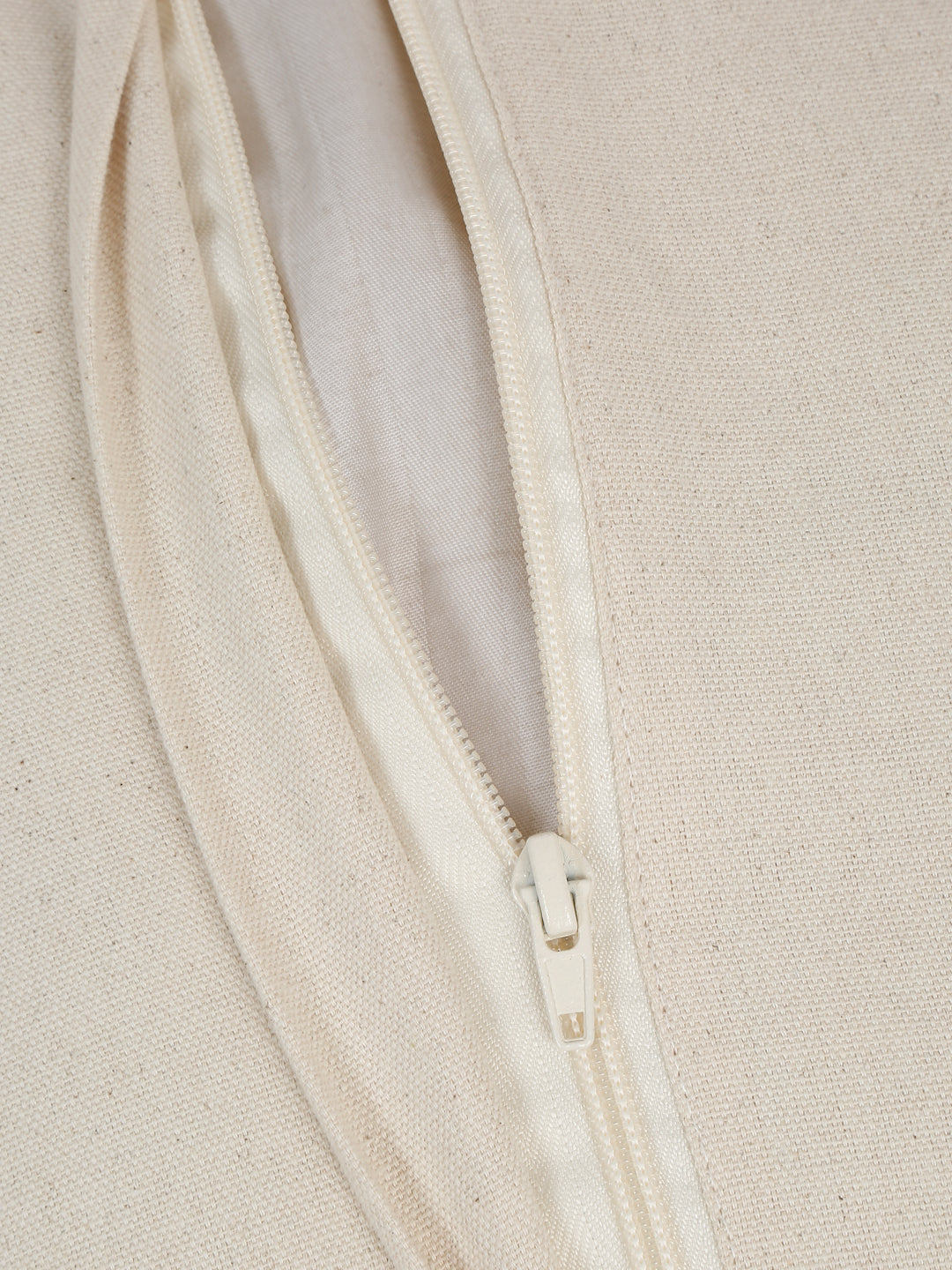 Vireo Emb Cushion Cover
