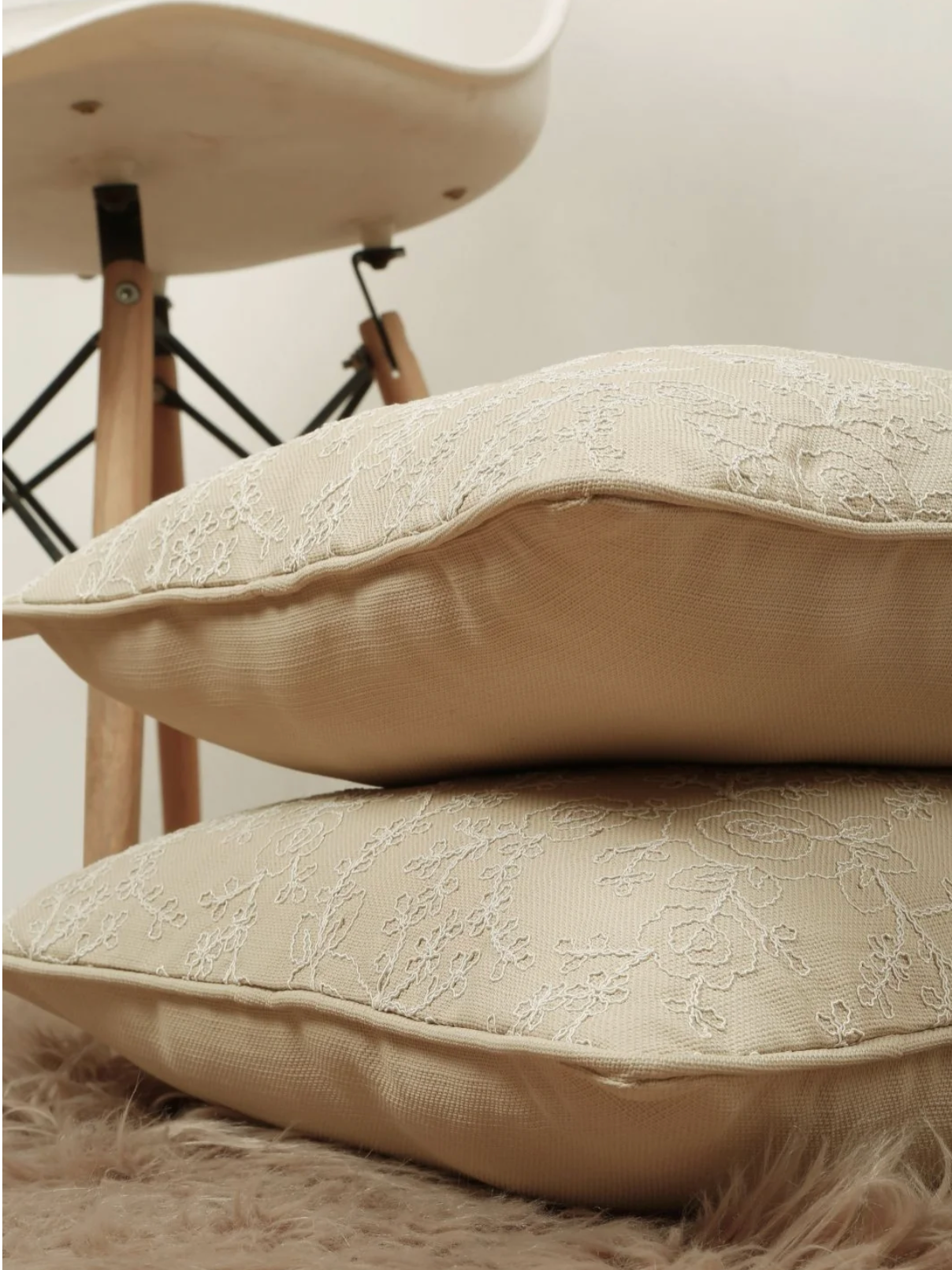 Lunessa Cushion Cover
