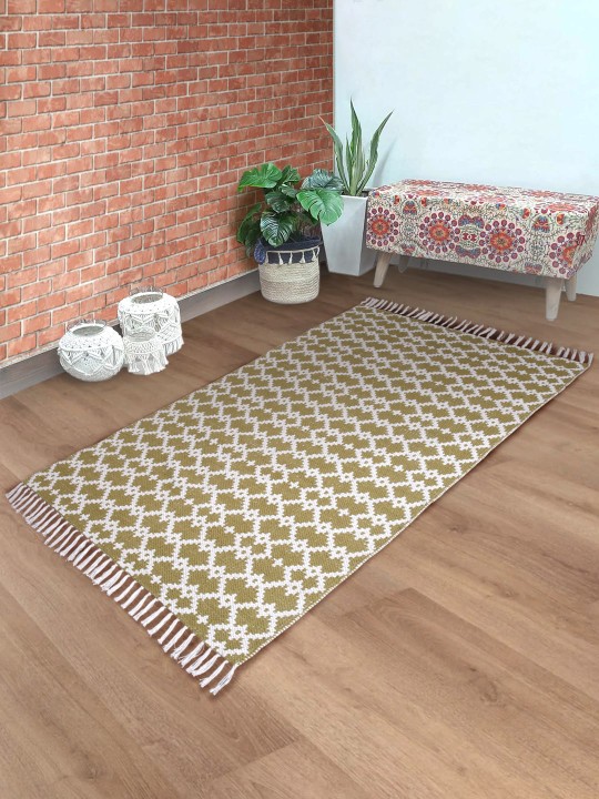 Green & White Self Design Pure Cotton Carpet