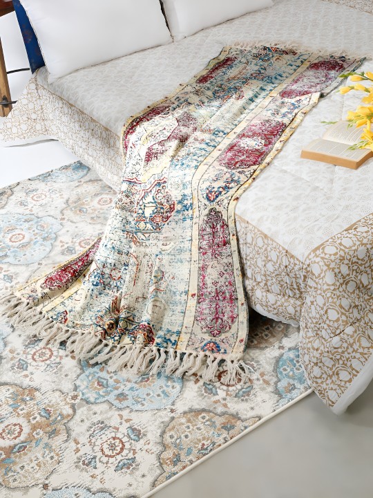Off White & Blue Printed Cotton Throw Blanket