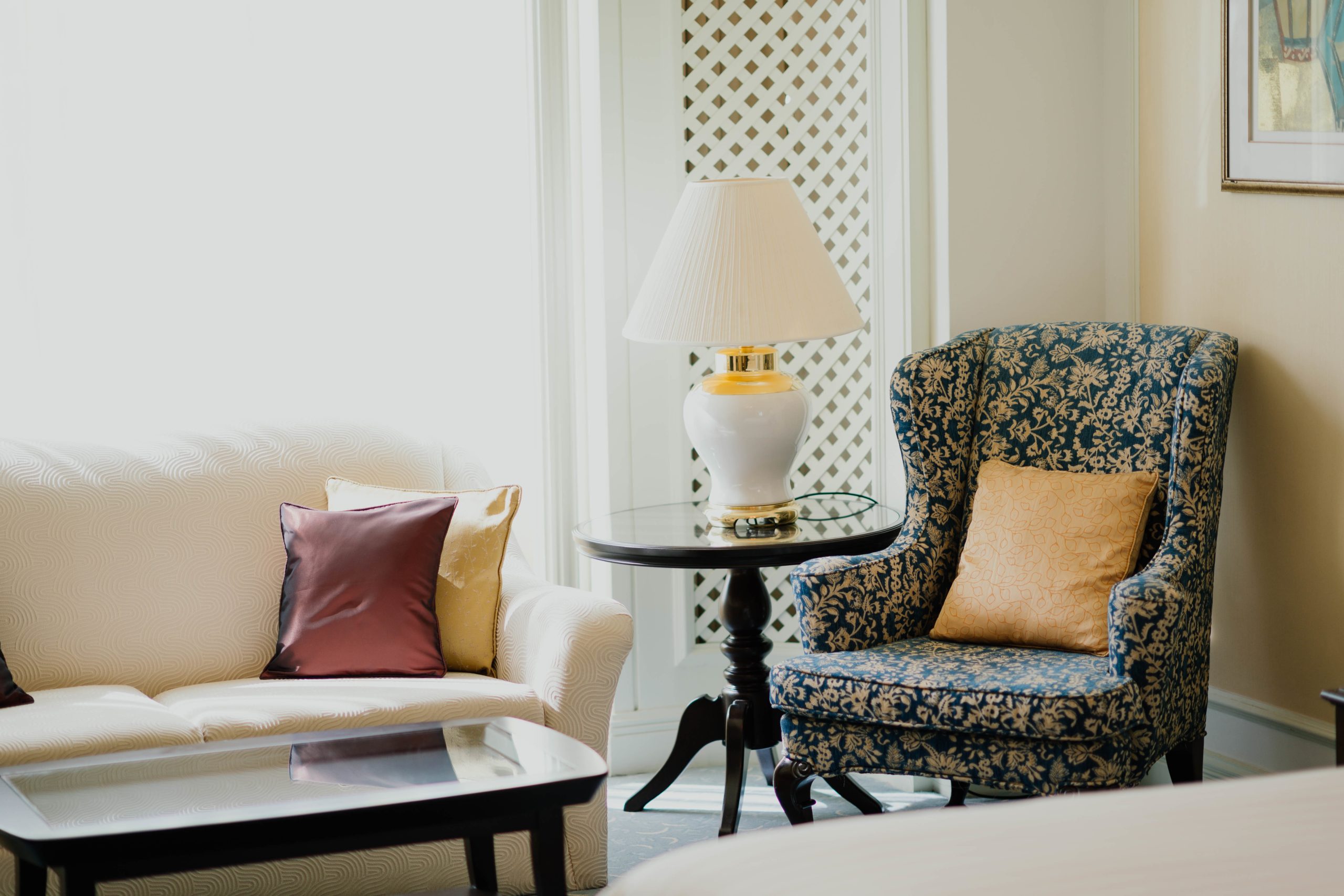 Modern Homes, Timeless Touches: Combining Old & New Decor
